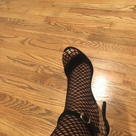 Sexy Black heels with a ankle strap - Picture 6 of 6